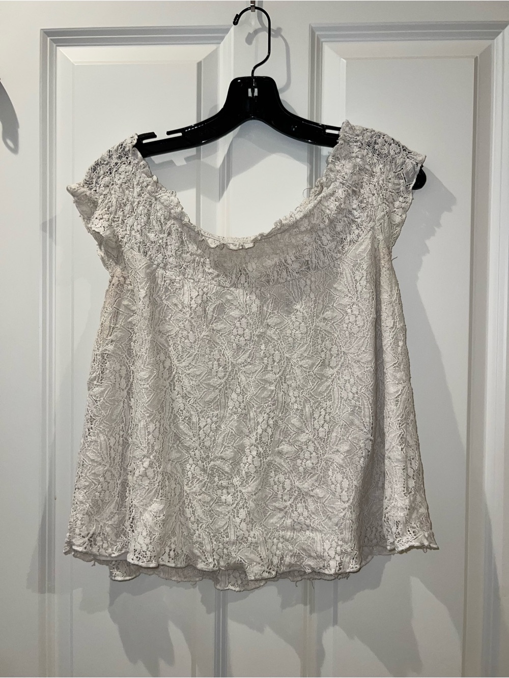 Mossimo Supply Co. Ivory Lace Camisole